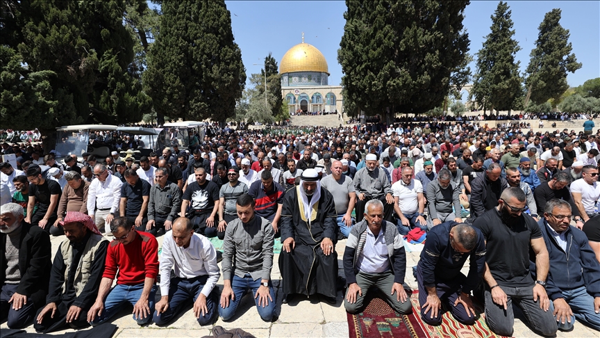 cuma mesajlari resimli Cuma Mesajları: Umut, Bereket ve Huzur Dolu Bir cuma Günü dileklerimle.