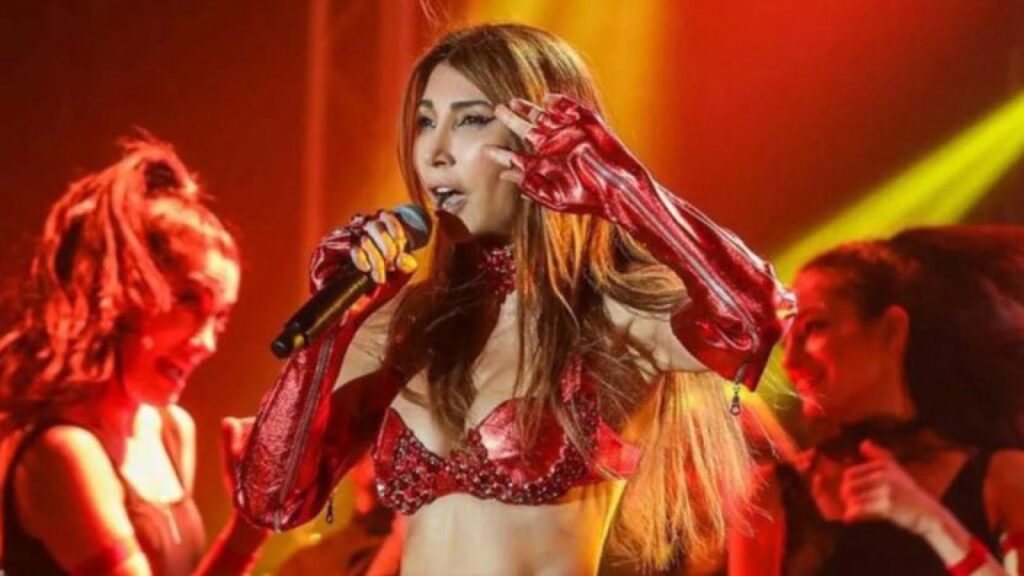 hande yener sarkilari 1024x576 Türkçe pop şarkıcılar içinde en sevilen sanatçılar.